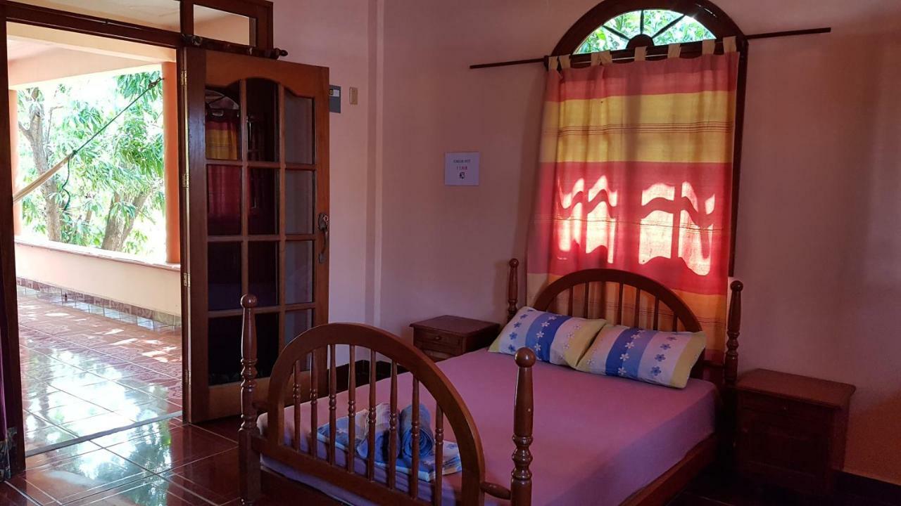 Villa Mango Hostel Пуерто-Ескондідо Екстер'єр фото